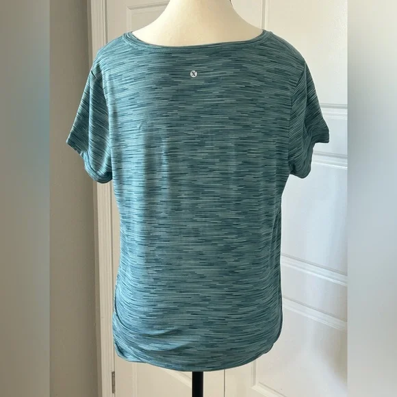 Xersion Blue Green Women's Athletic Top - Picture 2 of 9